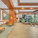 Standard Waikiki Banyan Condo With Mountain View Condo