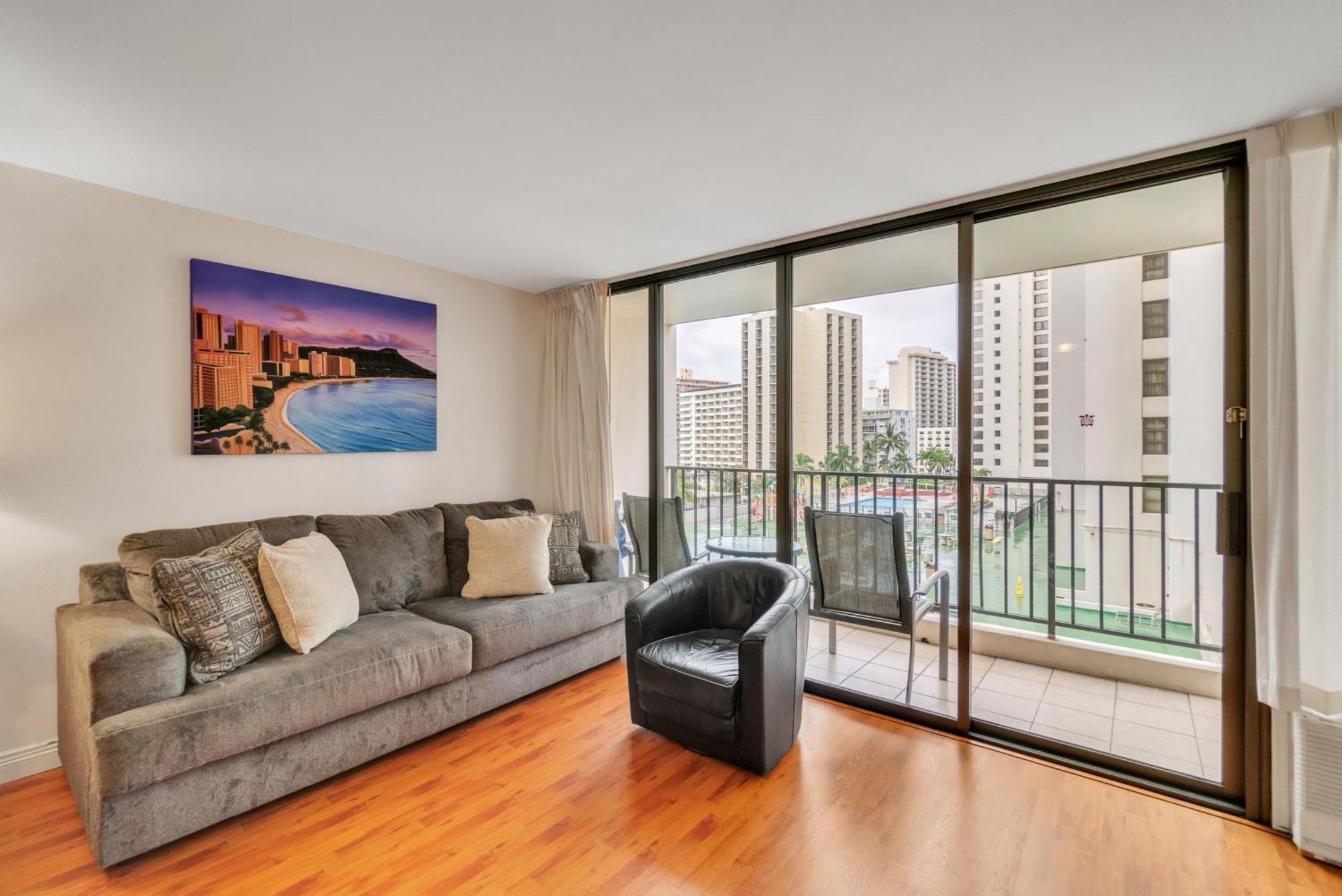 Apartment Standard Waikiki Banyan With Mountain View Honolulu